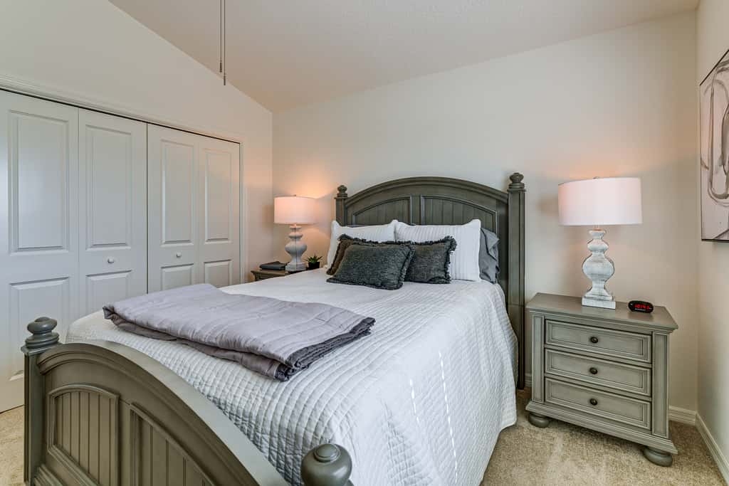 1 Mi to Eastport Square | Waters Edge Escape!