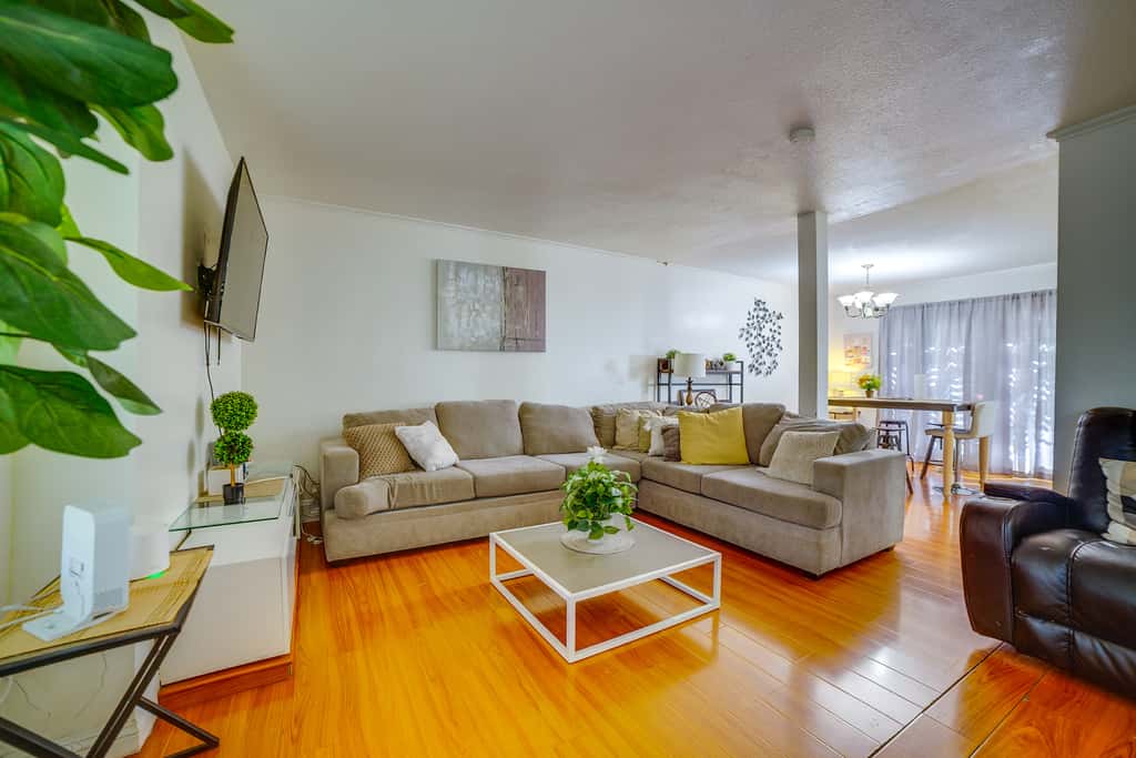 Family Gem w/ Pet-Friendly Yard! 8 Mi to Riverside