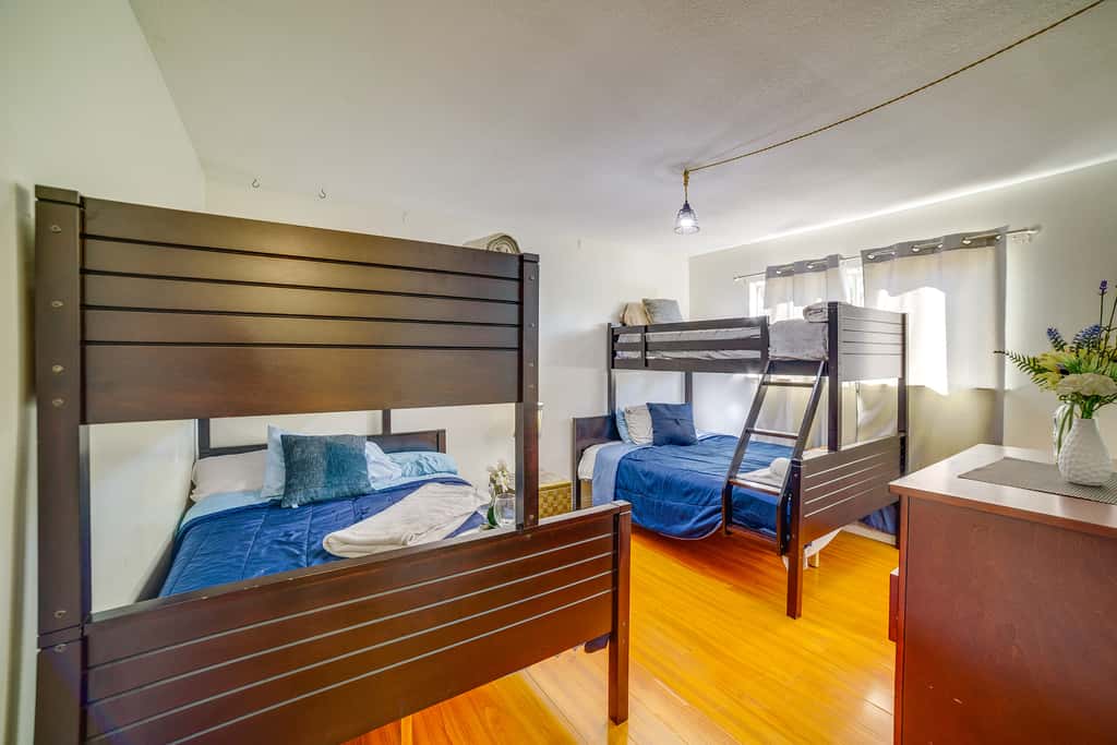 Family Gem w/ Pet-Friendly Yard! 8 Mi to Riverside