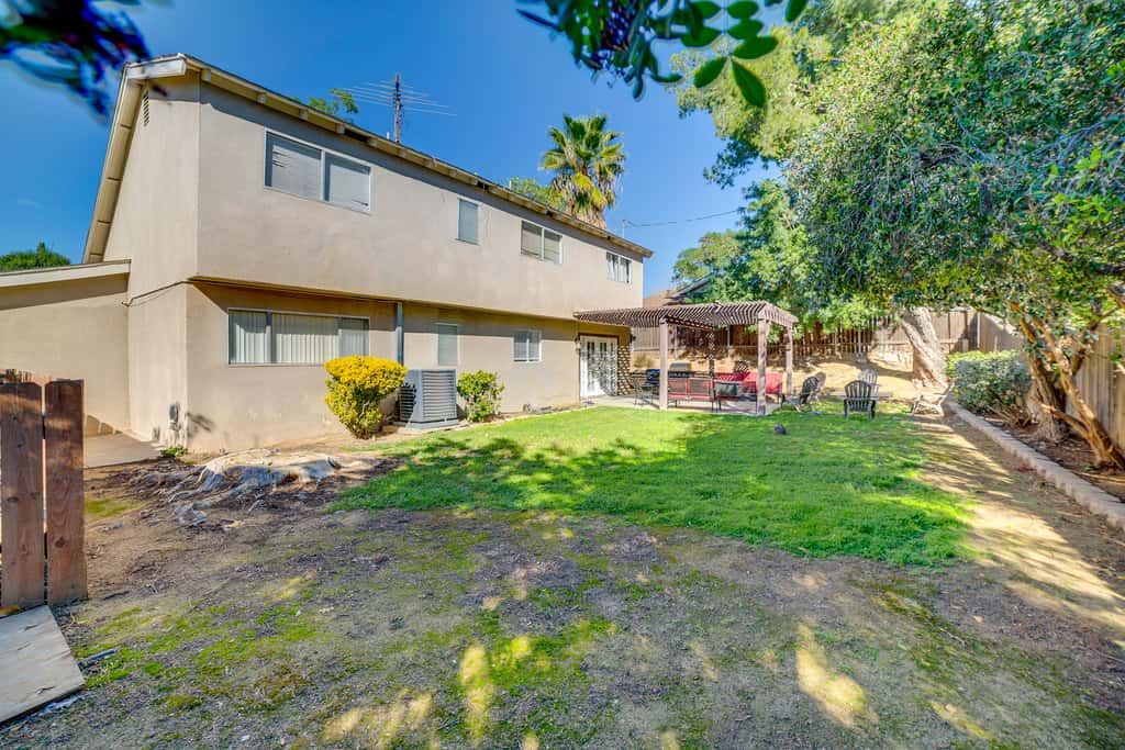 Family Gem w/ Pet-Friendly Yard! 8 Mi to Riverside