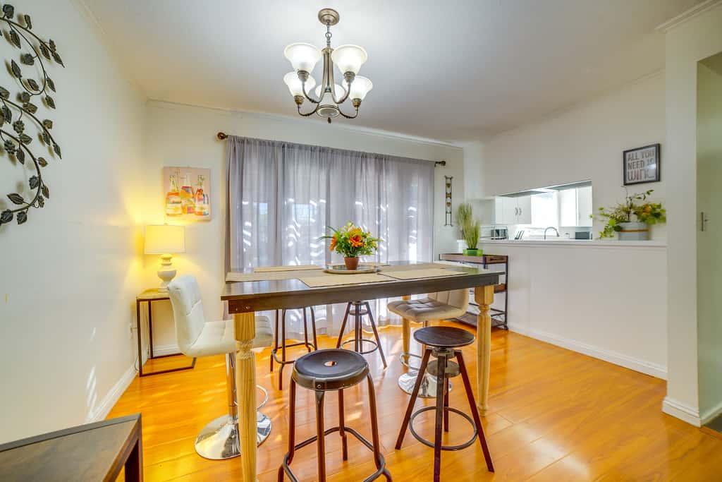 Family Gem w/ Pet-Friendly Yard! 8 Mi to Riverside