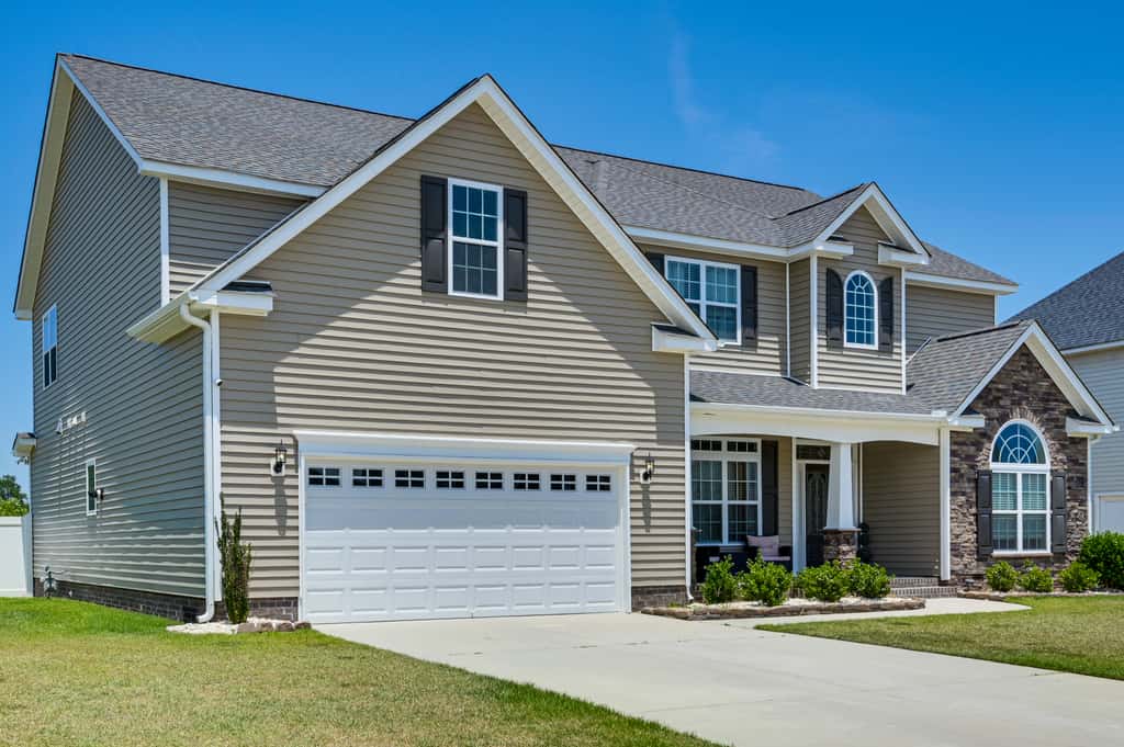 6 Mi to Medical District: Spacious Winterville Gem