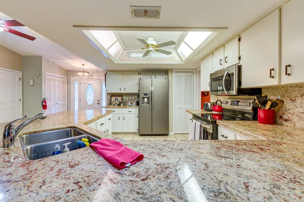 Waterfront Deck & Private Dock! Rainbow River Home