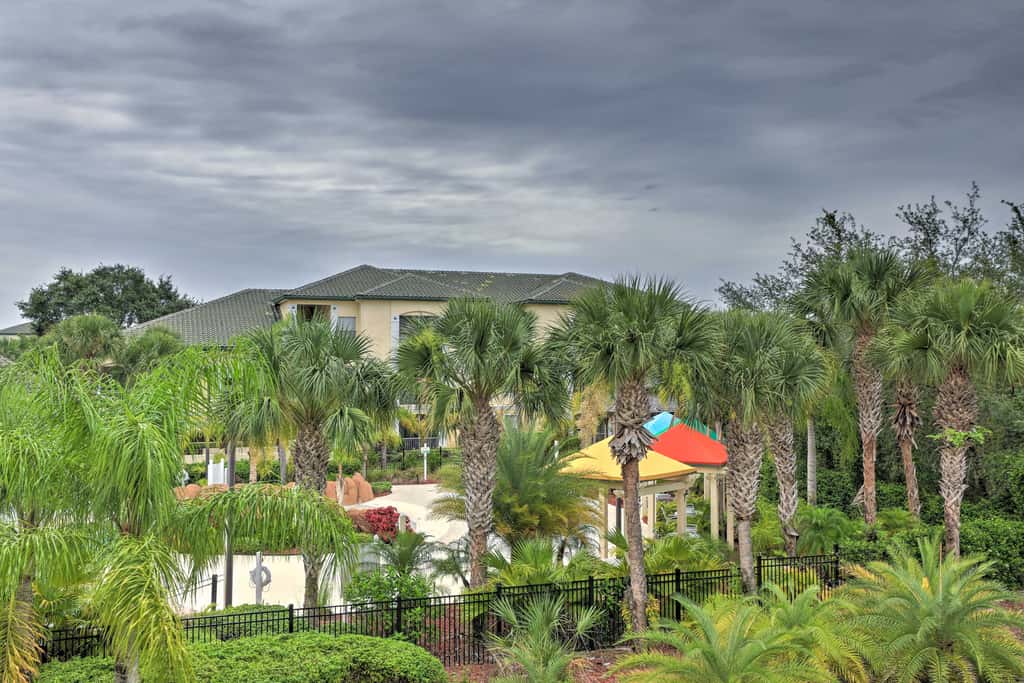 Resort-Style Condo w/ Pool: 6 Mi to Magic Kingdom