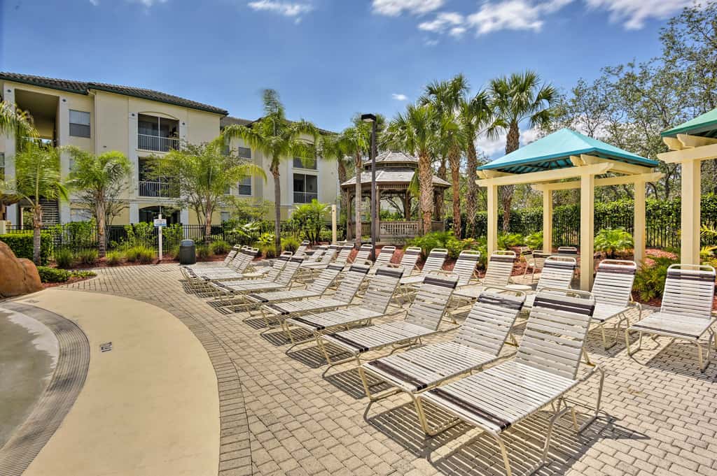 Resort-Style Condo w/ Pool: 6 Mi to Magic Kingdom