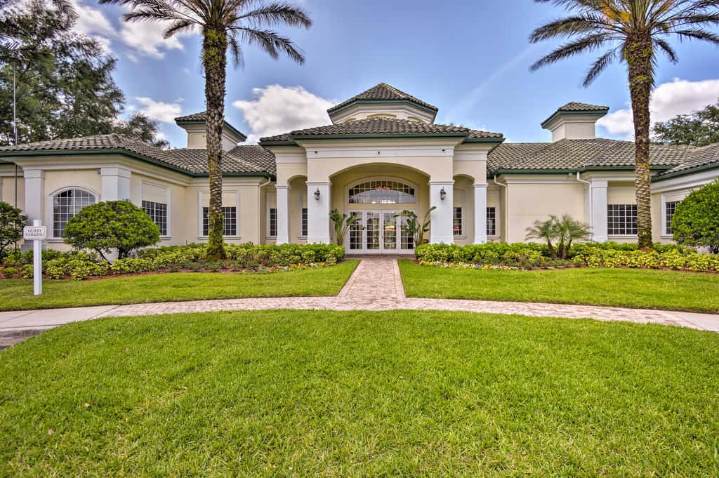 Resort-Style Condo w/ Pool: 6 Mi to Magic Kingdom