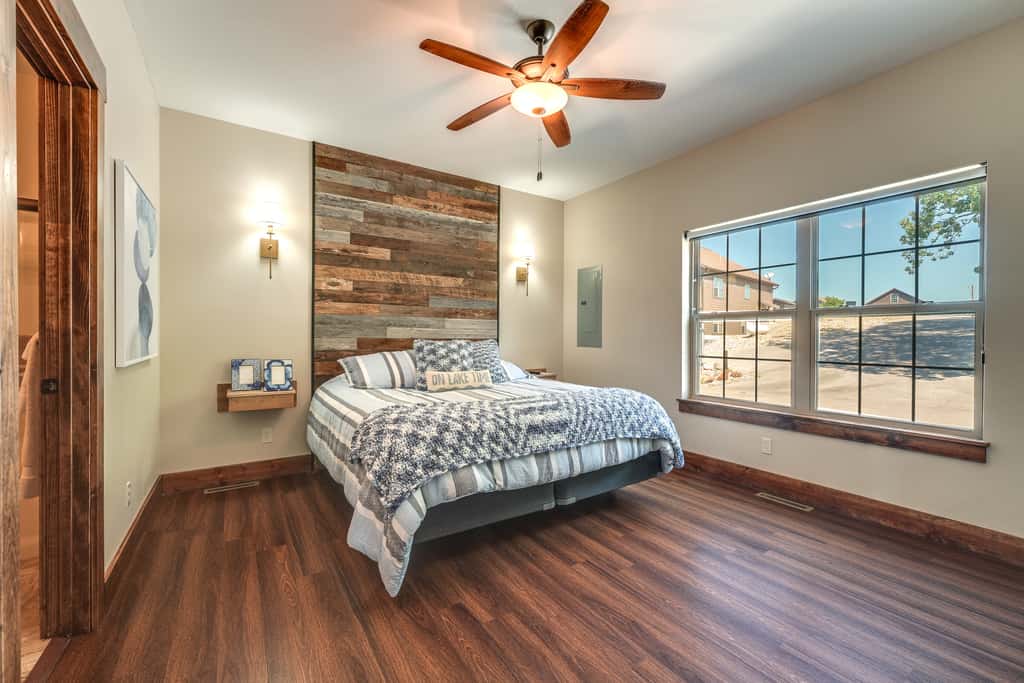 Luxe Table Rock Lake Vacation Rental with Hot Tub!