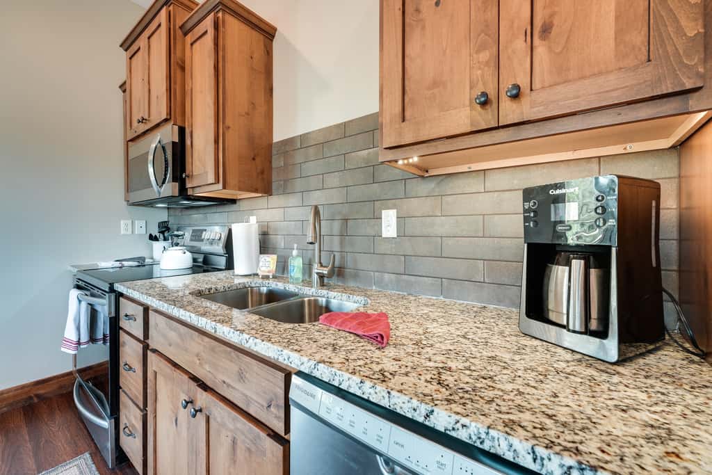Luxe Table Rock Lake Vacation Rental with Hot Tub!