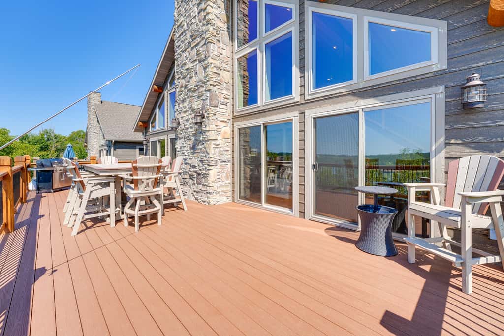 Luxe Table Rock Lake Vacation Rental with Hot Tub!
