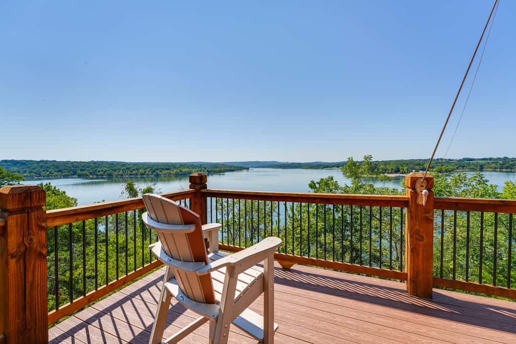 Luxe Table Rock Lake Vacation Rental with Hot Tub!
