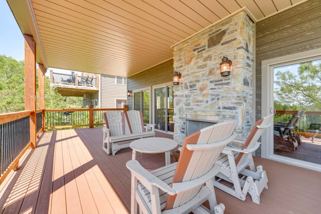 Luxe Table Rock Lake Vacation Rental with Hot Tub!