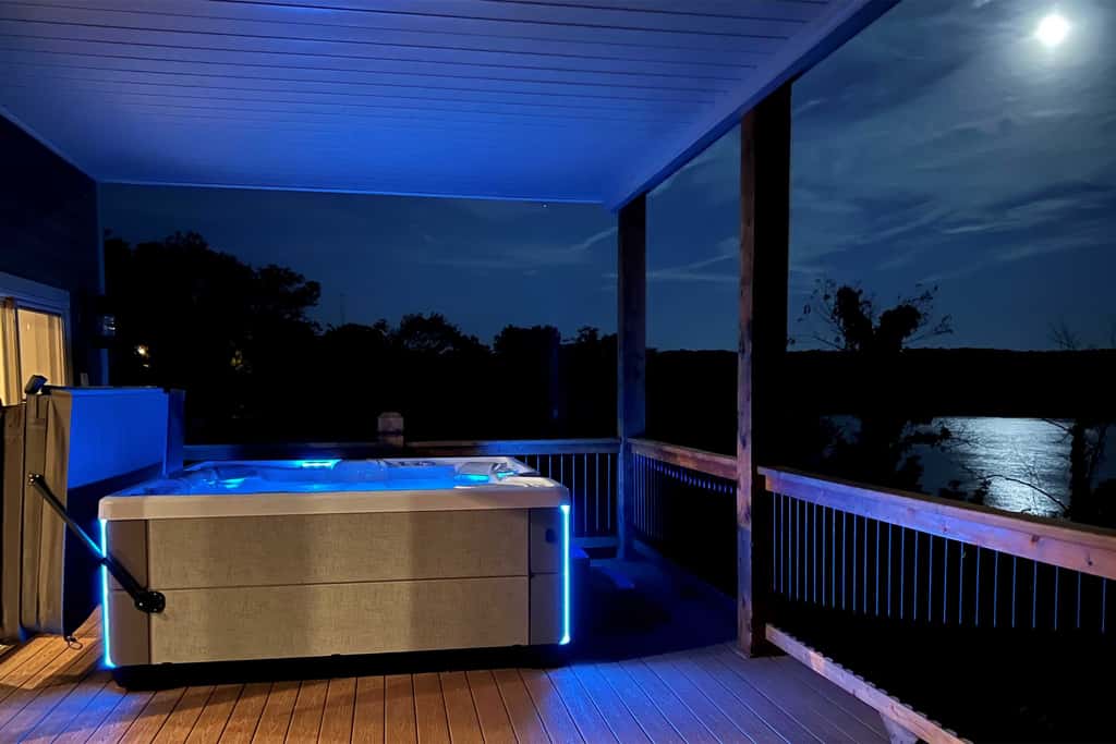 Luxe Table Rock Lake Vacation Rental with Hot Tub!