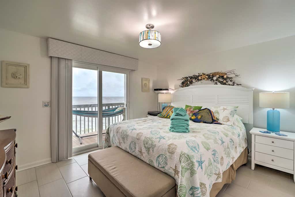Ocean Dunes Kure Beach Condo w/ Balcony & Pool