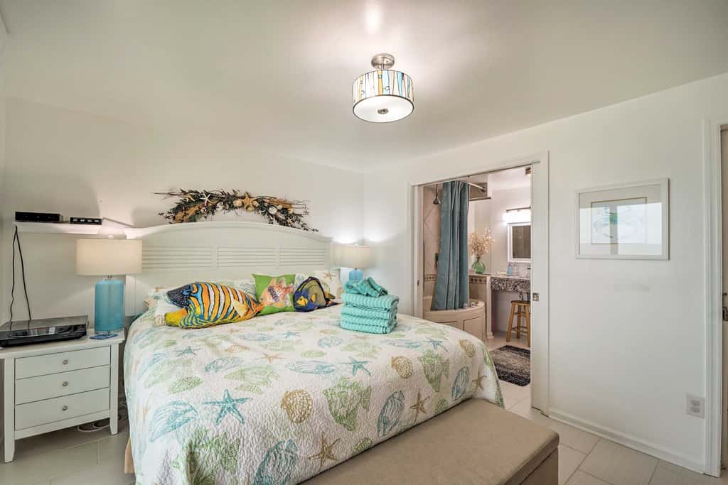 Ocean Dunes Kure Beach Condo w/ Balcony & Pool
