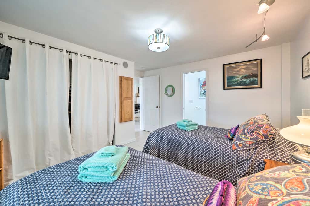 Ocean Dunes Kure Beach Condo w/ Balcony & Pool