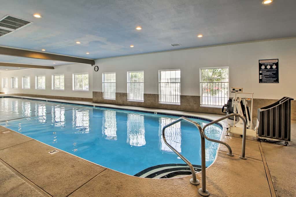 Unit 3 Mi to Branson Strip! Pool, Step-Free Access