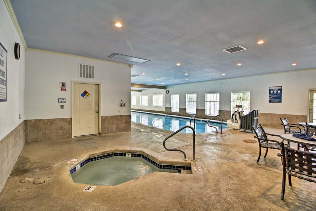 Unit 3 Mi to Branson Strip! Pool, Step-Free Access