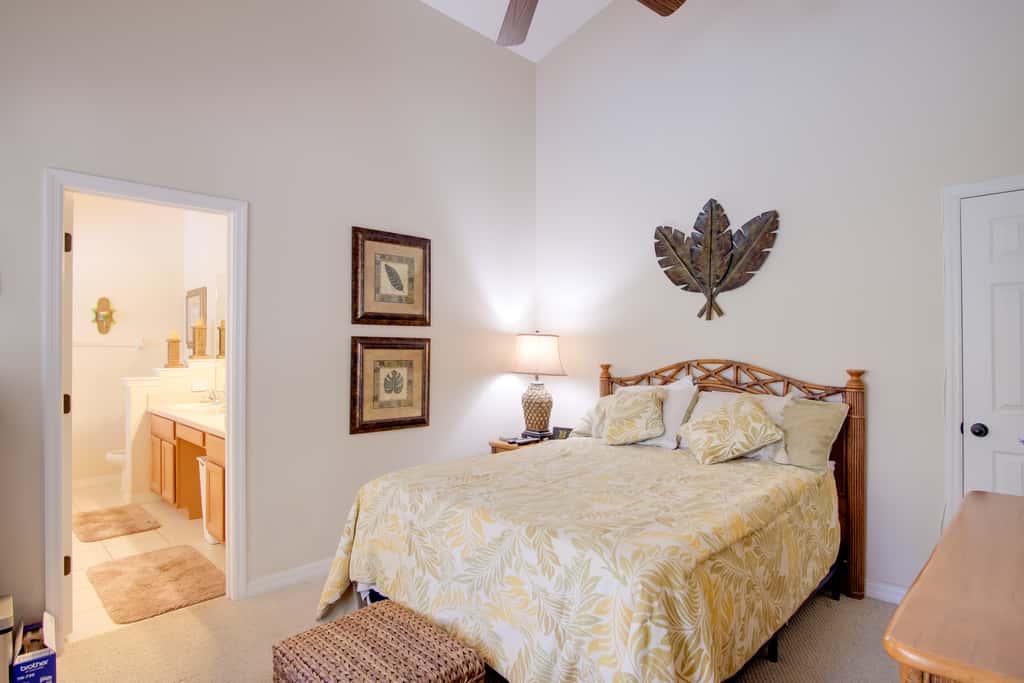 Sunny Villa w/ Lanai: 17 Mi to Disney!