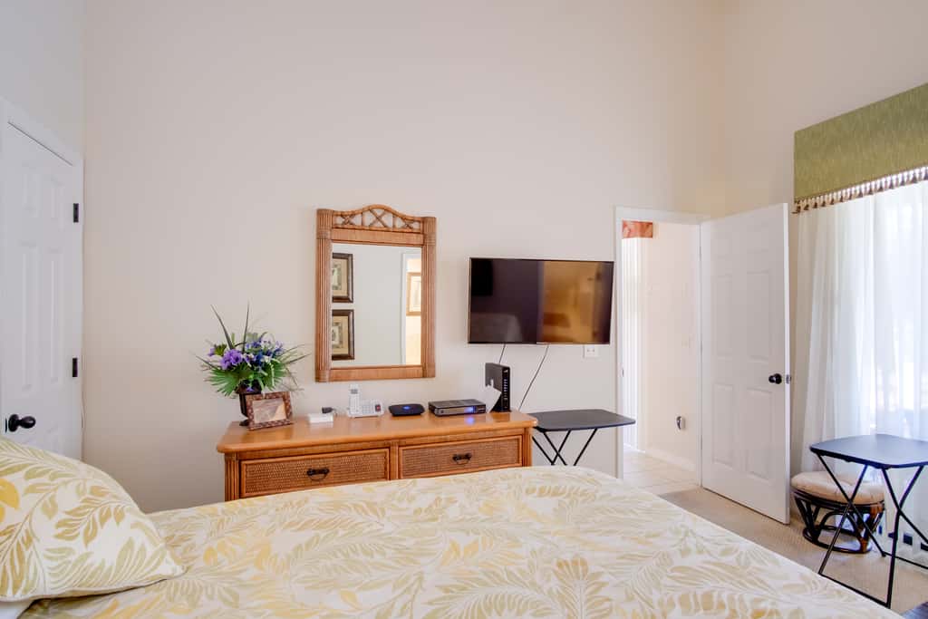 Sunny Villa w/ Lanai: 17 Mi to Disney!
