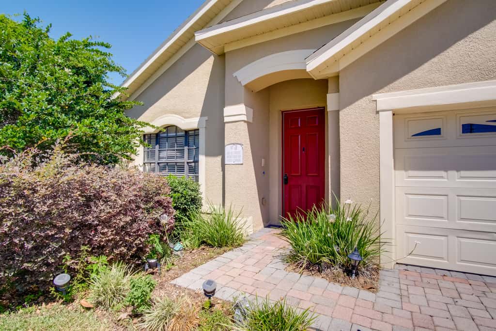 Sunny Villa w/ Lanai: 17 Mi to Disney!