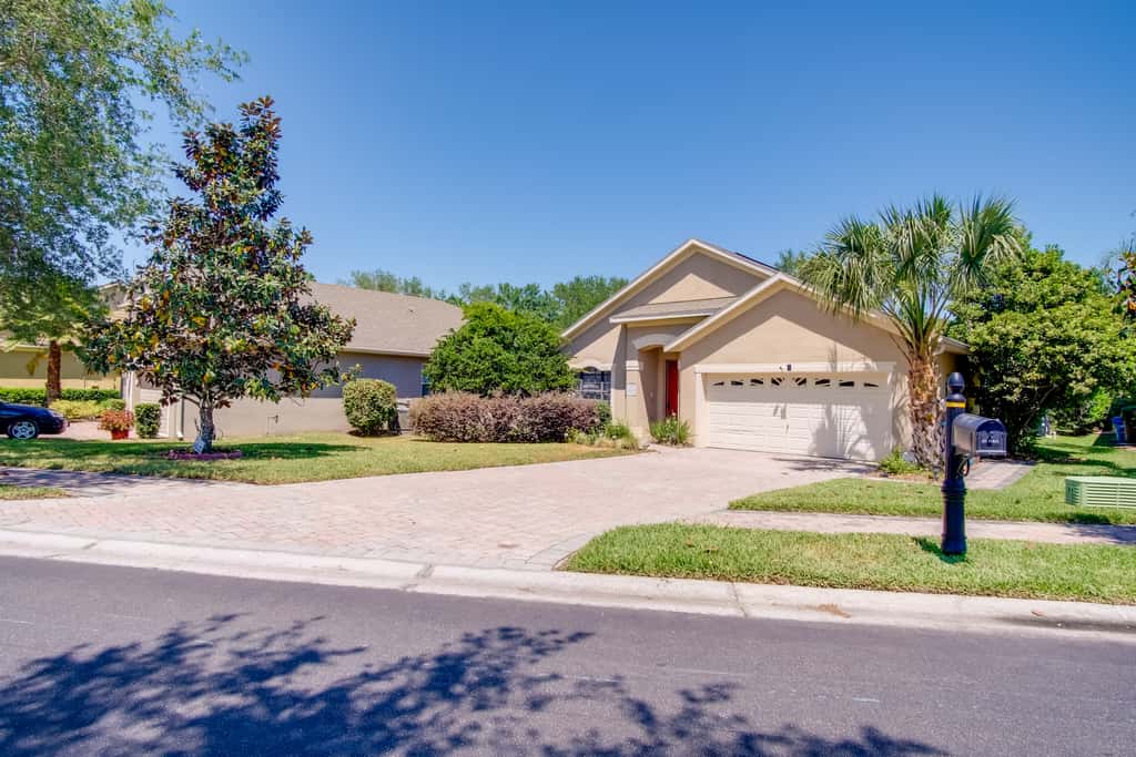 Sunny Villa w/ Lanai: 17 Mi to Disney!