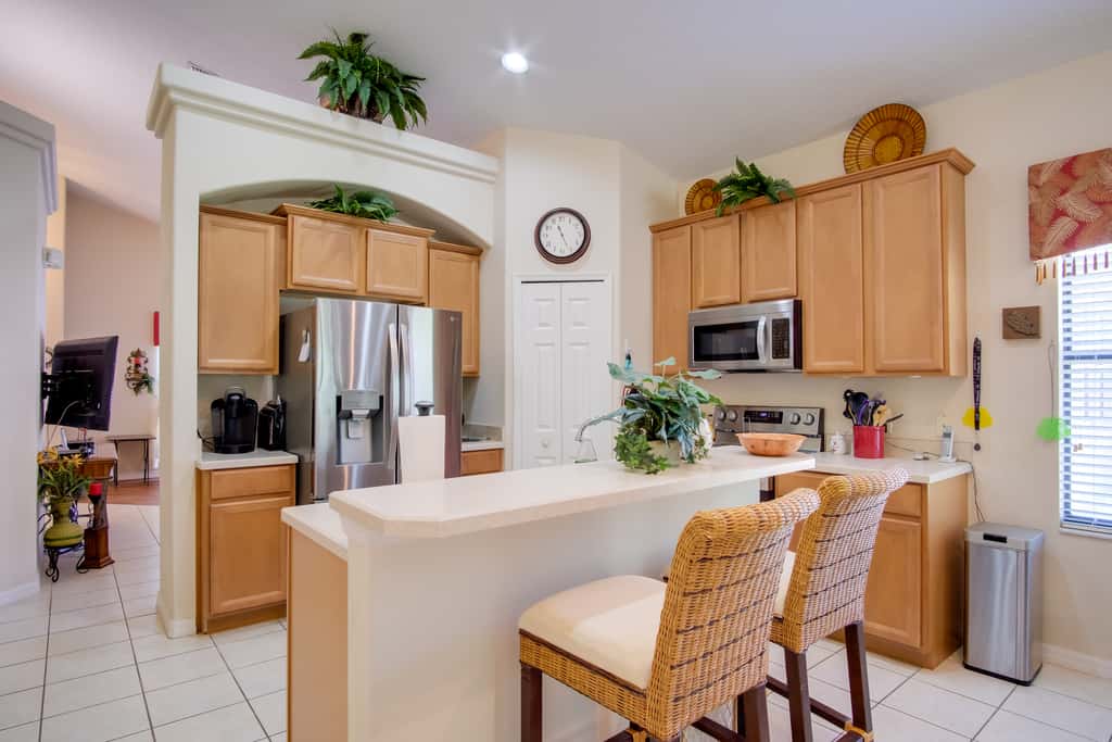 Sunny Villa w/ Lanai: 17 Mi to Disney!