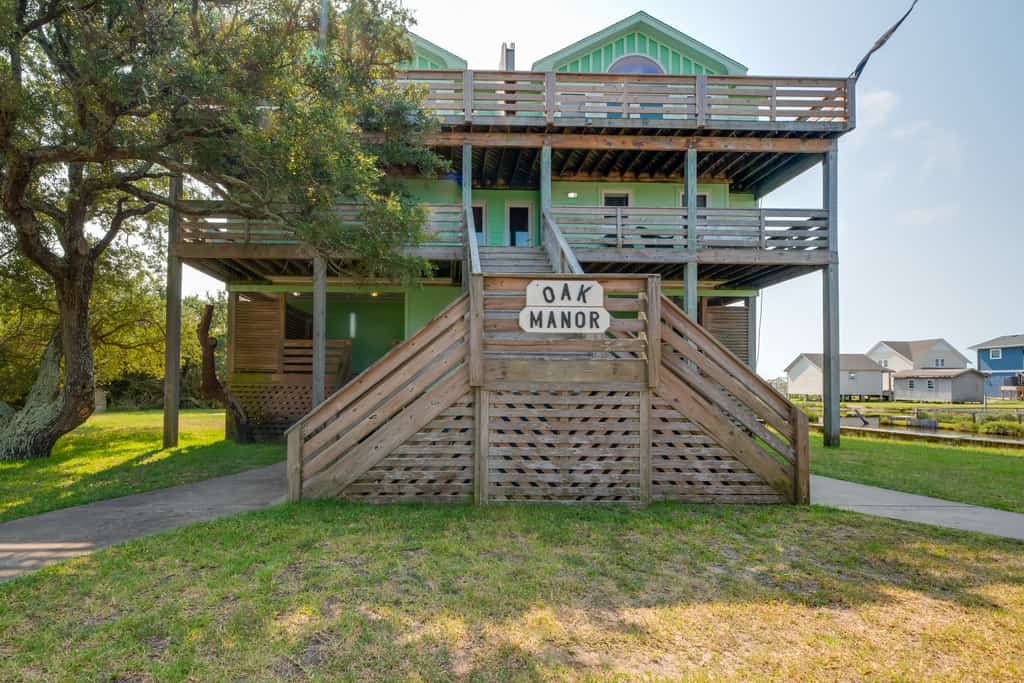 Quiet Hatteras Duplex with Decks ~ 1 Mile to Beach