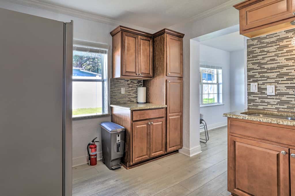 Pet-Friendly Mt Dora Home w/ Fire Pit & Patio