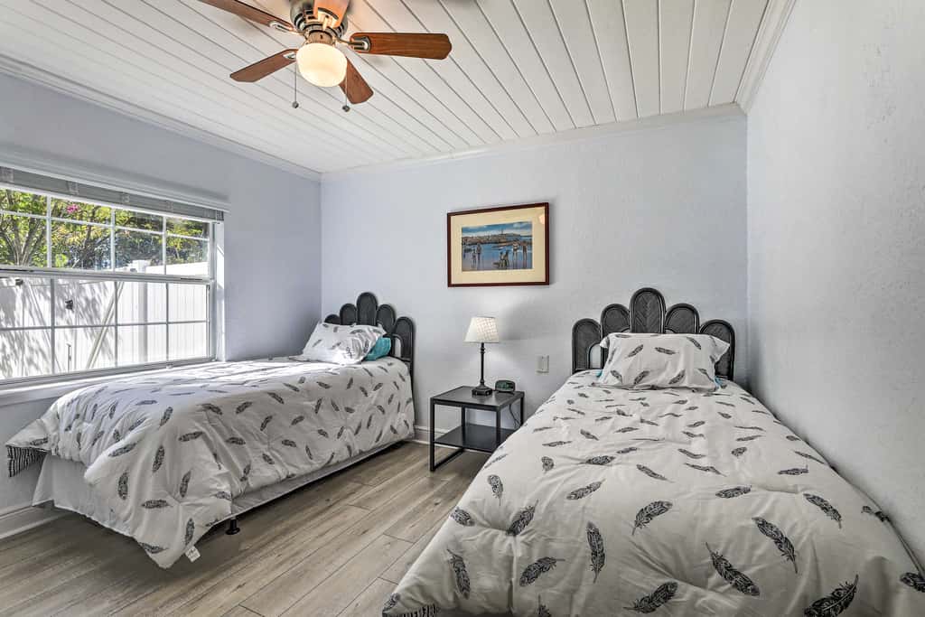 Pet-Friendly Mt Dora Home w/ Fire Pit & Patio