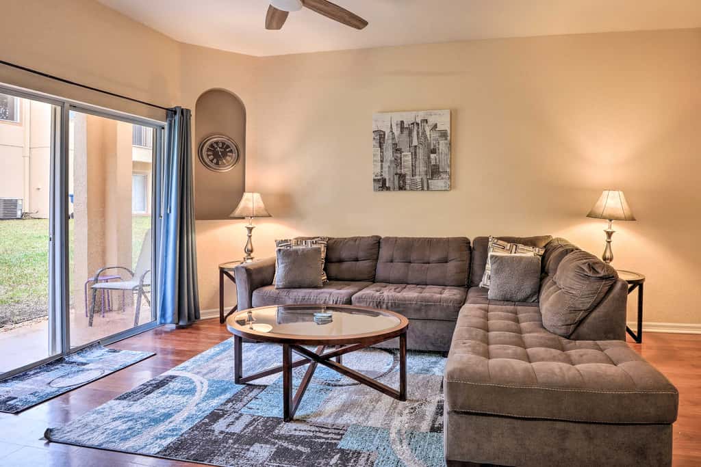 Townhome w/ Resort Amenities in Davenport!