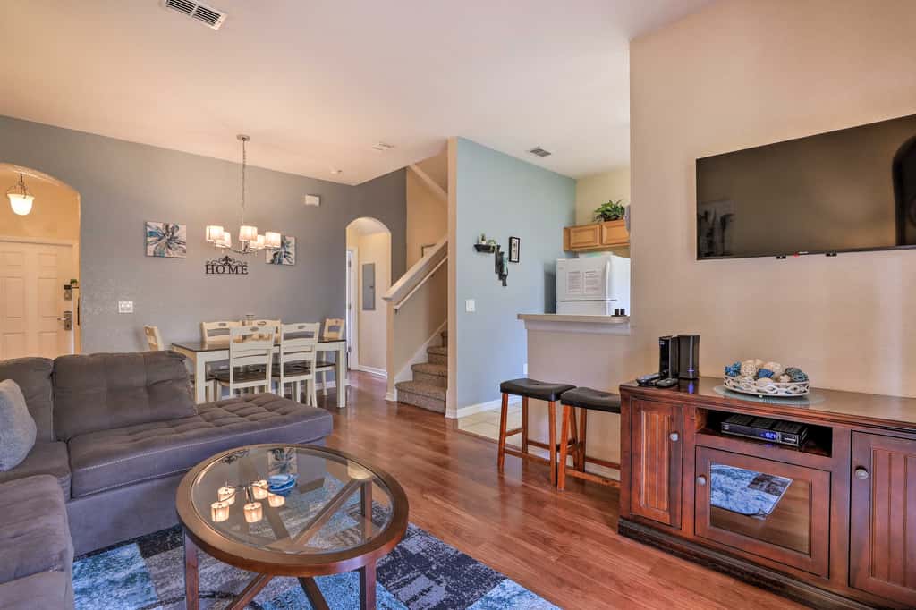 Townhome w/ Resort Amenities in Davenport!