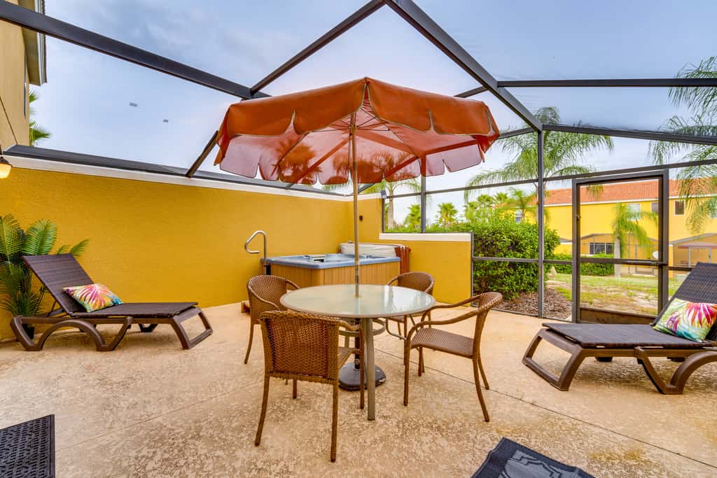 4 Mi to Disney World: Townhome w/ Hot Tub & Lanai!