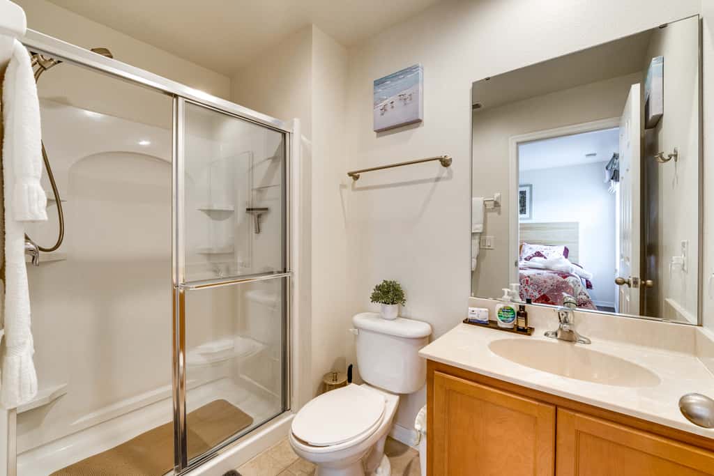 4 Mi to Disney World: Townhome w/ Hot Tub & Lanai!