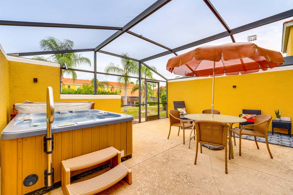 4 Mi to Disney World: Townhome w/ Hot Tub & Lanai!