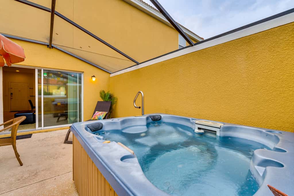4 Mi to Disney World: Townhome w/ Hot Tub & Lanai!