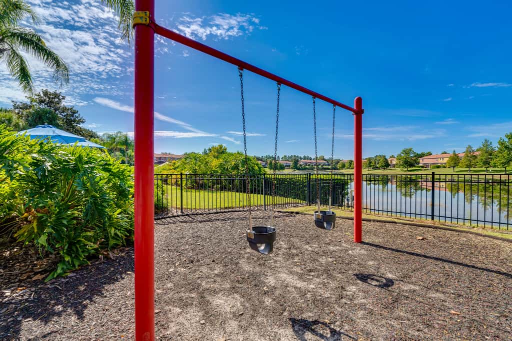 4 Mi to Disney World: Townhome w/ Hot Tub & Lanai!