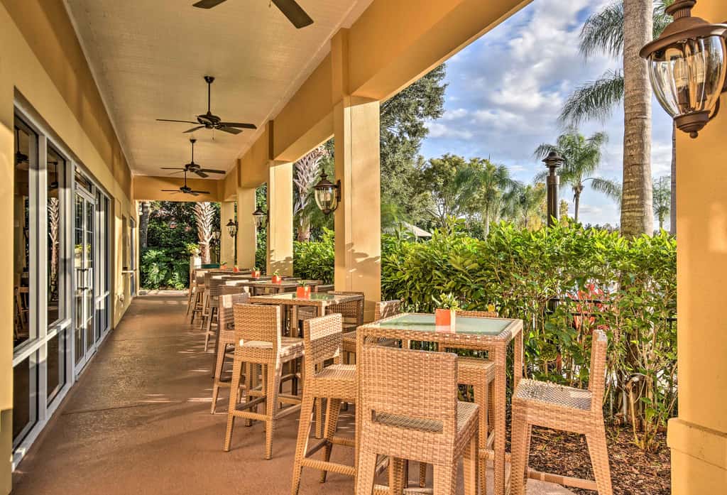 4 Mi to Disney World: Townhome w/ Hot Tub & Lanai!