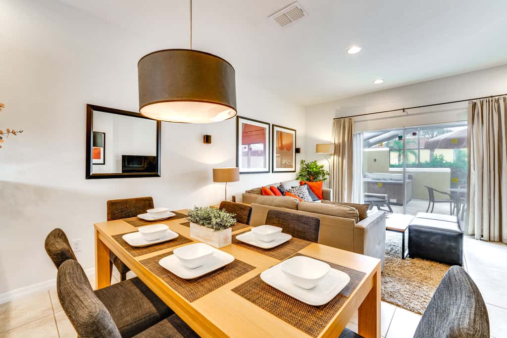 4 Mi to Disney World: Townhome w/ Hot Tub & Lanai!