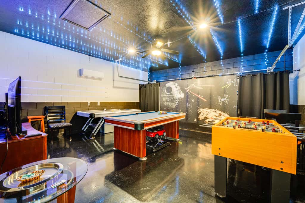 3 Mi to Disney: Family-Friendly Home!