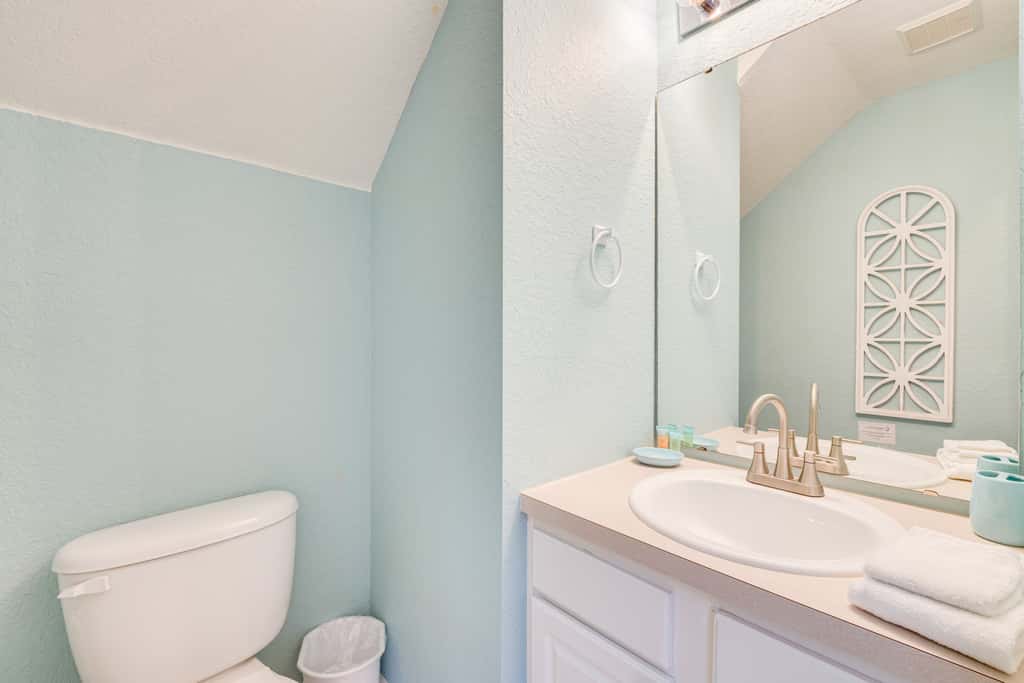 3 Mi to Disney: Family-Friendly Home!