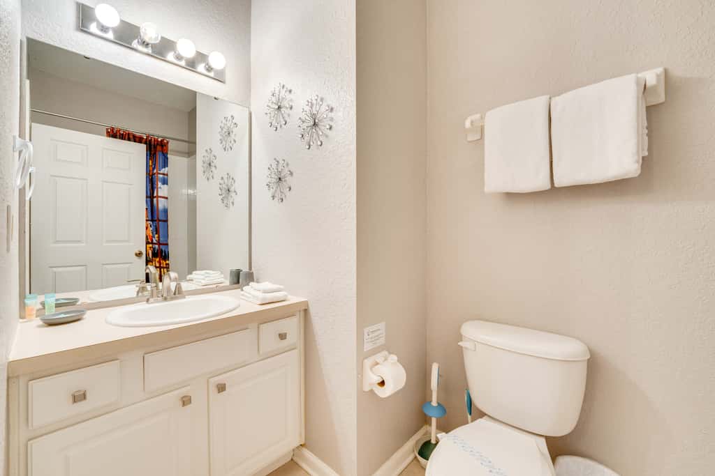 3 Mi to Disney: Family-Friendly Home!