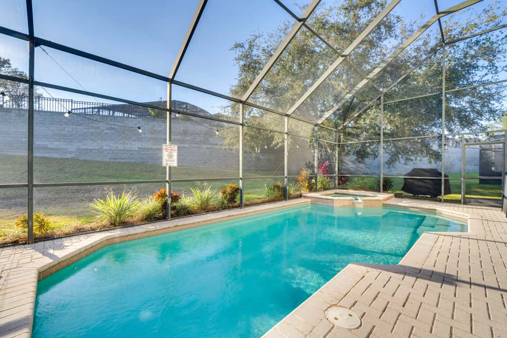 3 Mi to Disney: Family-Friendly Home!