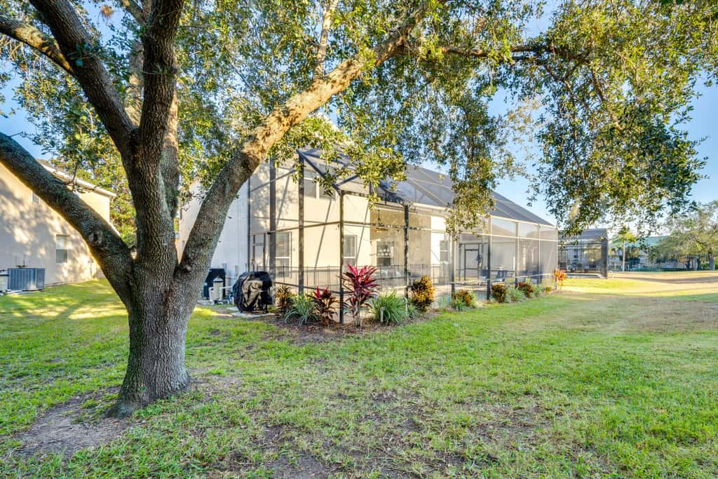 3 Mi to Disney: Family-Friendly Home!