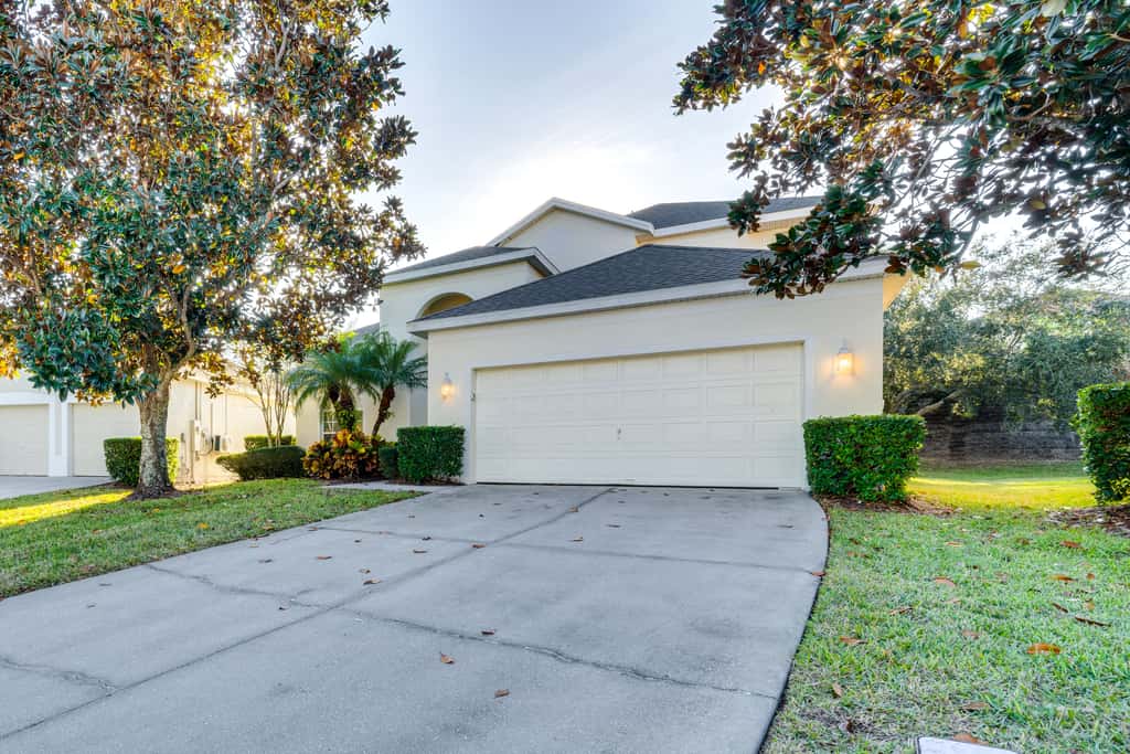 3 Mi to Disney: Family-Friendly Home!
