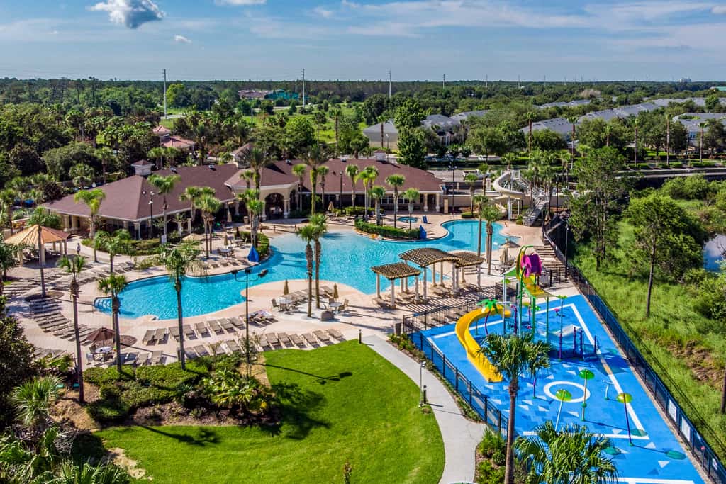 3 Mi to Disney: Family-Friendly Home!