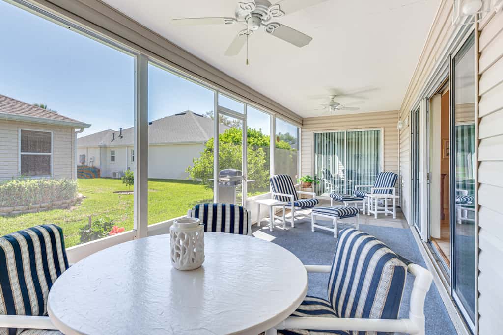 2 Mi to Lake Sumter Landing: Spacious Golf Retreat