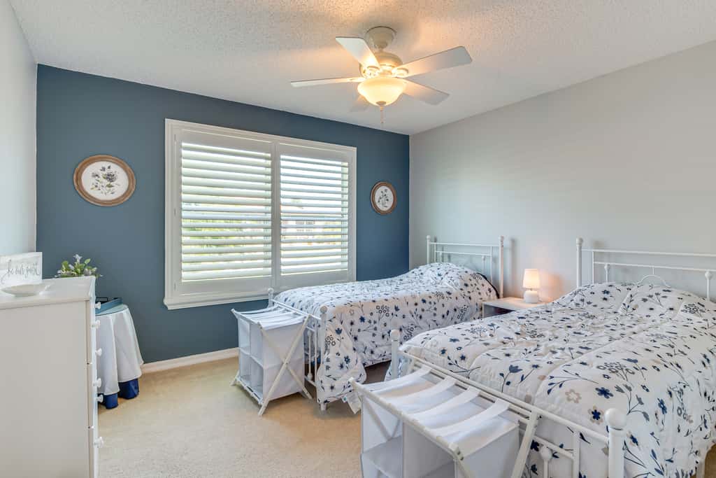 2 Mi to Lake Sumter Landing: Spacious Golf Retreat