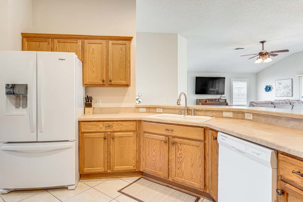 2 Mi to Lake Sumter Landing: Spacious Golf Retreat