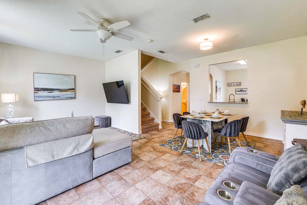 9 Mi to Disney! Regal Palms Resort Condo w/ Pools