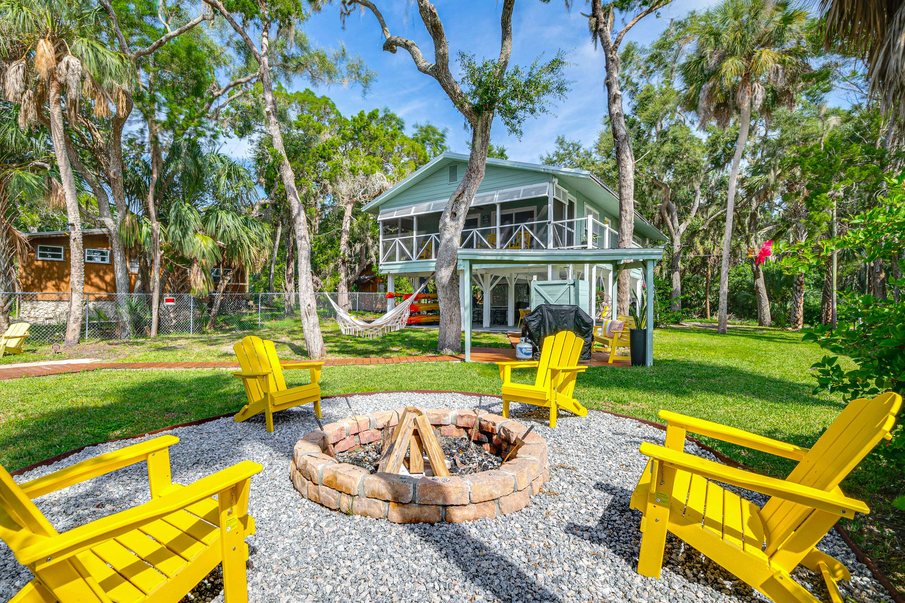 Dock, Hot Tub & Games: Crystal River Family Gem